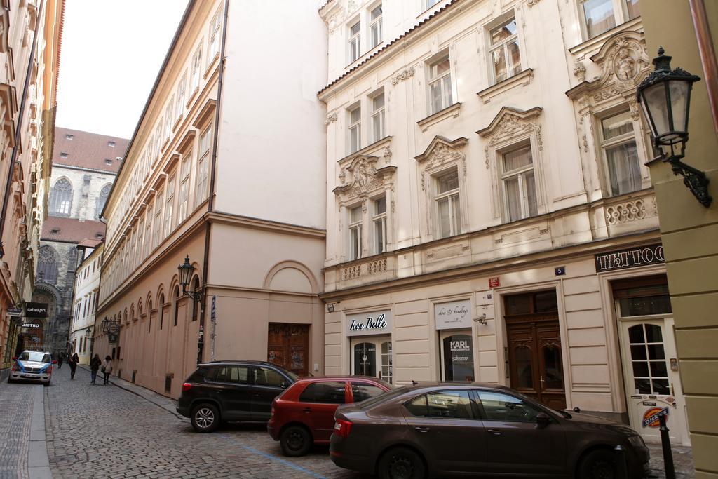 Old Town Apartments Tyn براغ المظهر الخارجي الصورة
